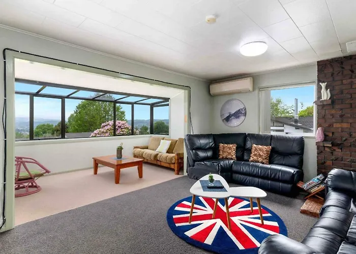 Mountain Top Kiwi Star Holiday Home