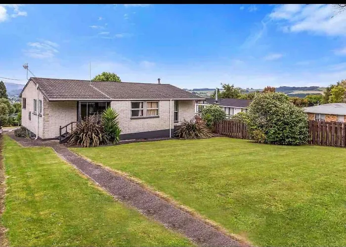 Mountain Top Kiwi Star Holiday Home